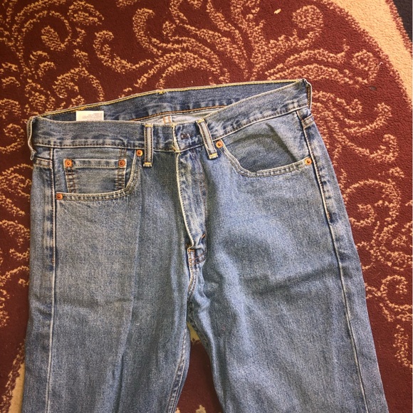 Classic Blue Levi’s Denim Jeans- 505 -32 by 32 worn a few times. - Picture 3 of 11